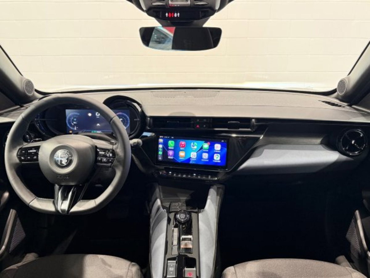 Alfa Romeo Junior 1.2 ibrida 145cv edct6 (10)