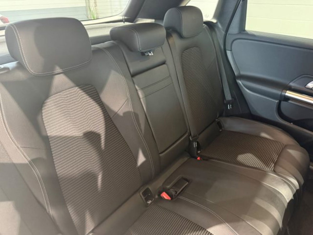 Mercedes-Benz Classe B 200 Sport (15)