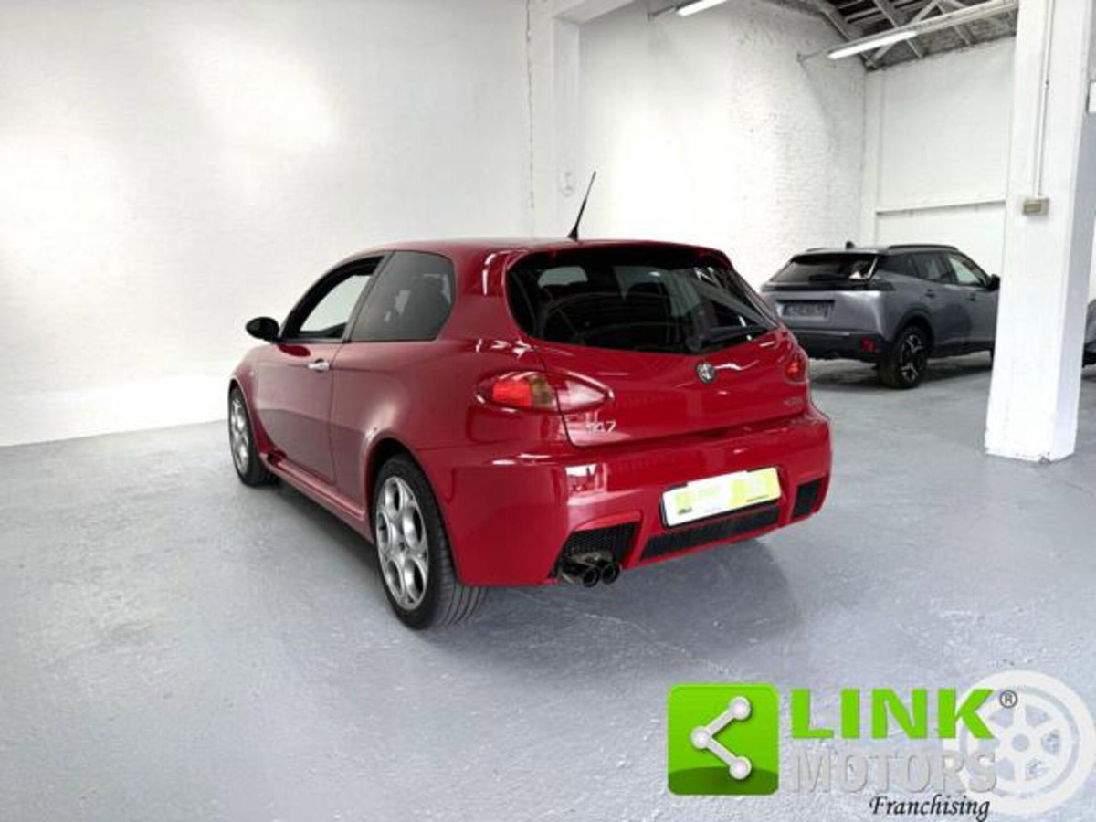 Alfa Romeo 147 3.2i V6 24V cat 3 porte GTA (11)