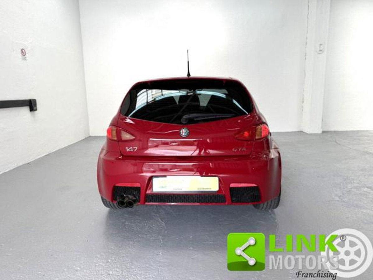 Alfa Romeo 147 3.2i V6 24V cat 3 porte GTA (12)