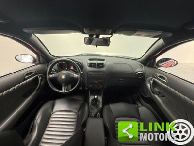 Alfa Romeo 147 3.2i V6 24V cat 3 porte GTA (4)