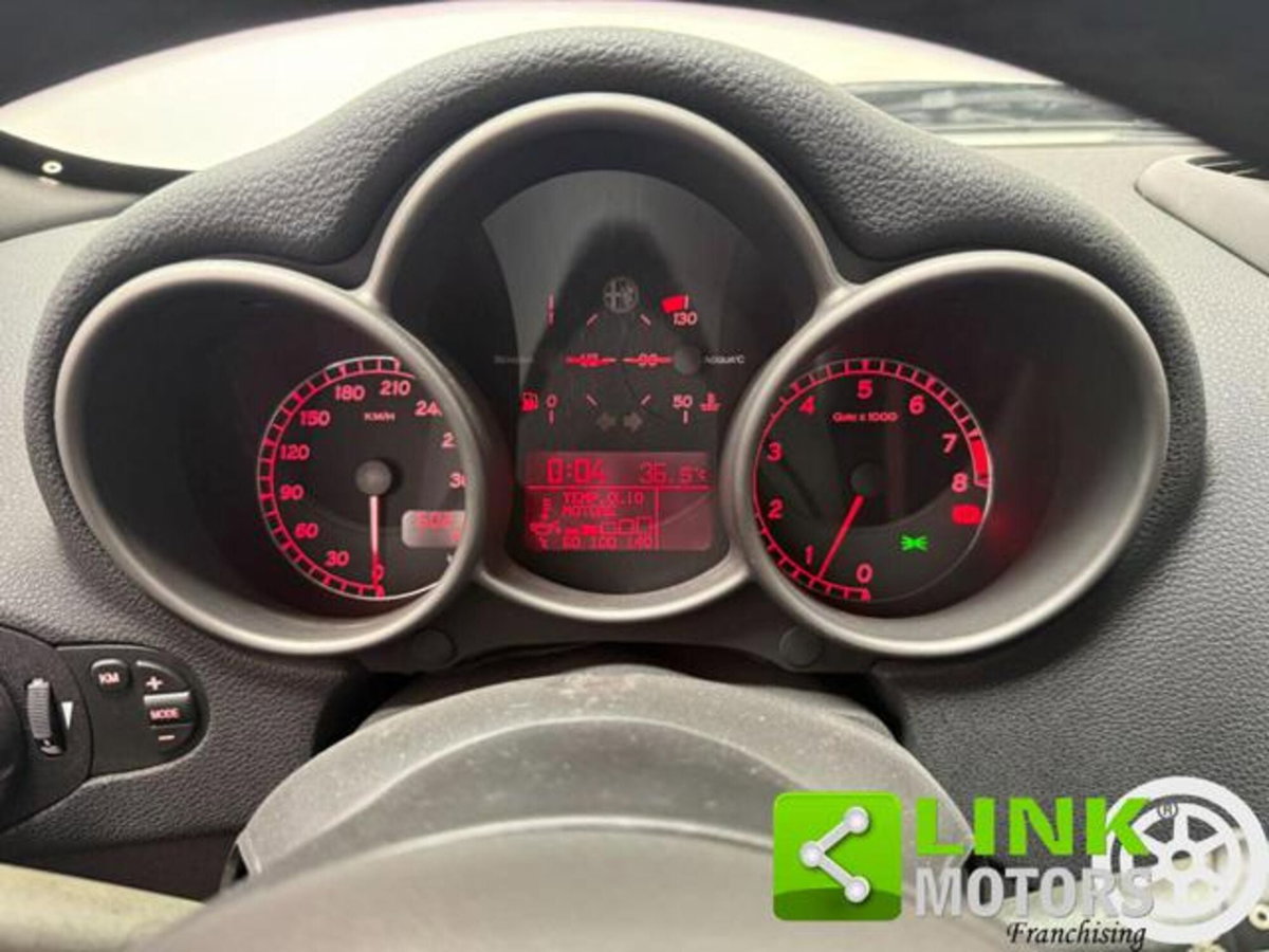 Alfa Romeo 147 3.2i V6 24V cat 3 porte GTA (6)