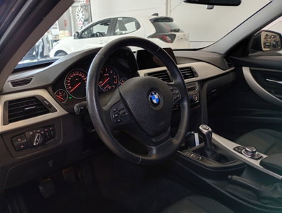 BMW Serie 3 Touring 316d  Sport (15)