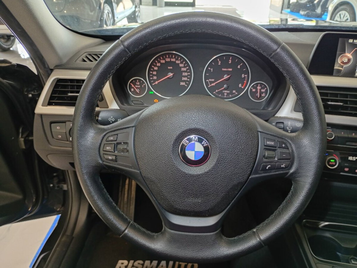 BMW Serie 3 Touring 316d  Sport (16)