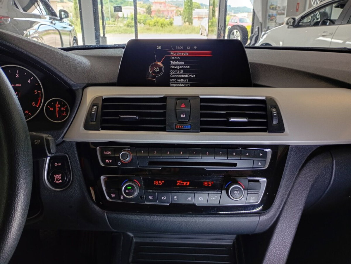 BMW Serie 3 Touring 316d  Sport (17)