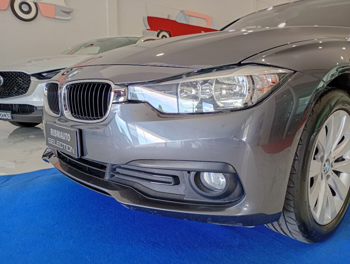 BMW Serie 3 Touring 316d  Sport (2)