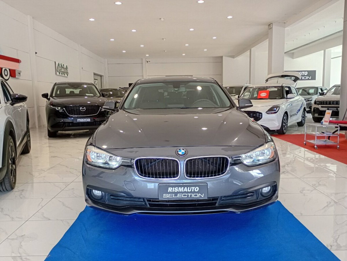 BMW Serie 3 Touring 316d  Sport (8)