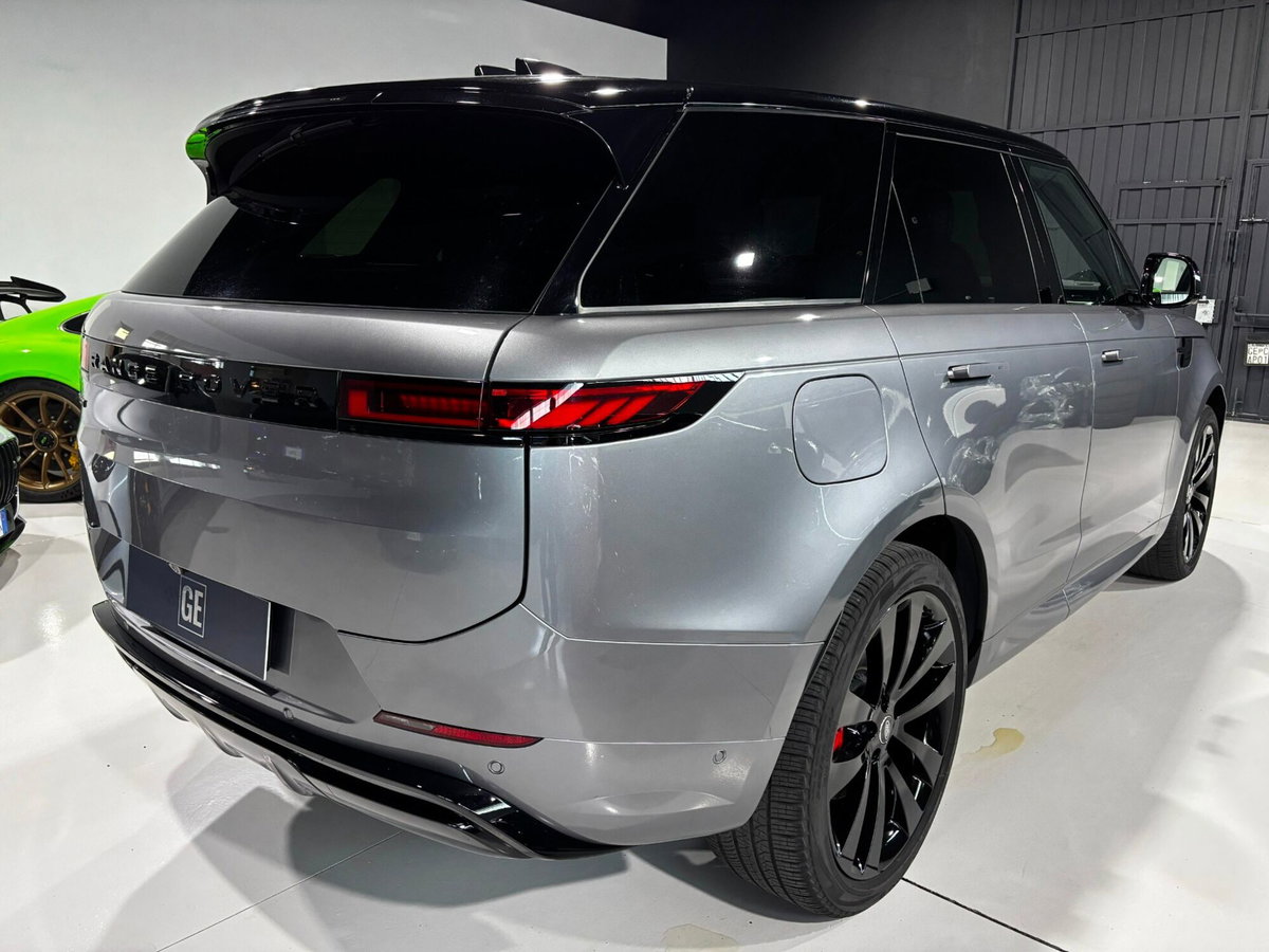 Land Rover Range Rover Sport 3.0D l6 300 CV HSE Dynamic Stealth (3)