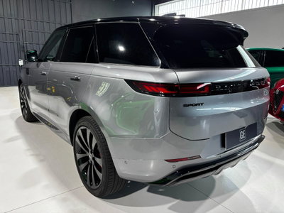 Land Rover Range Rover Sport 3.0D l6 300 CV HSE Dynamic Stealth (4)