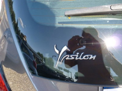 Lancia Ypsilon 1.2 69 CV 5 porte Gold (5)