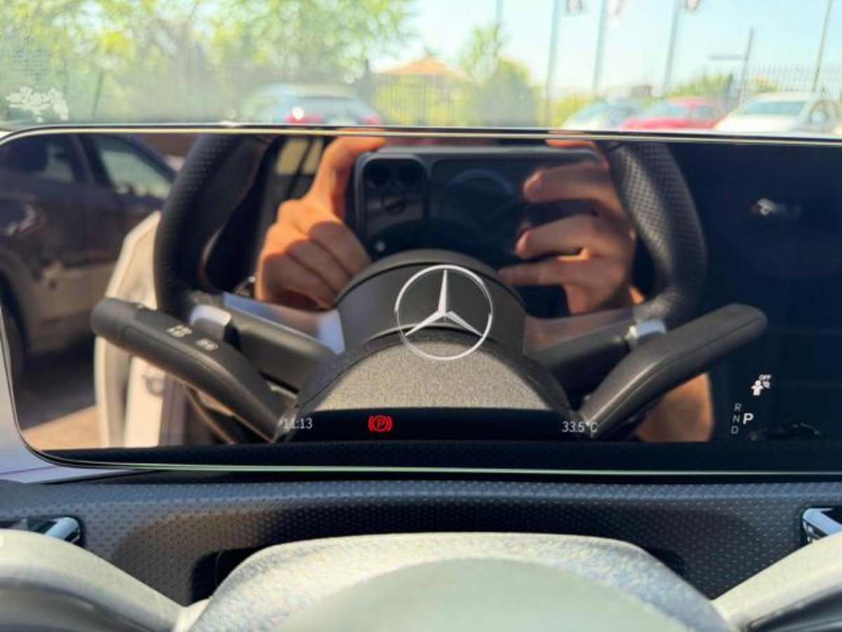 Mercedes-Benz Classe A 200 d AMG Line Premium Plus auto (12)