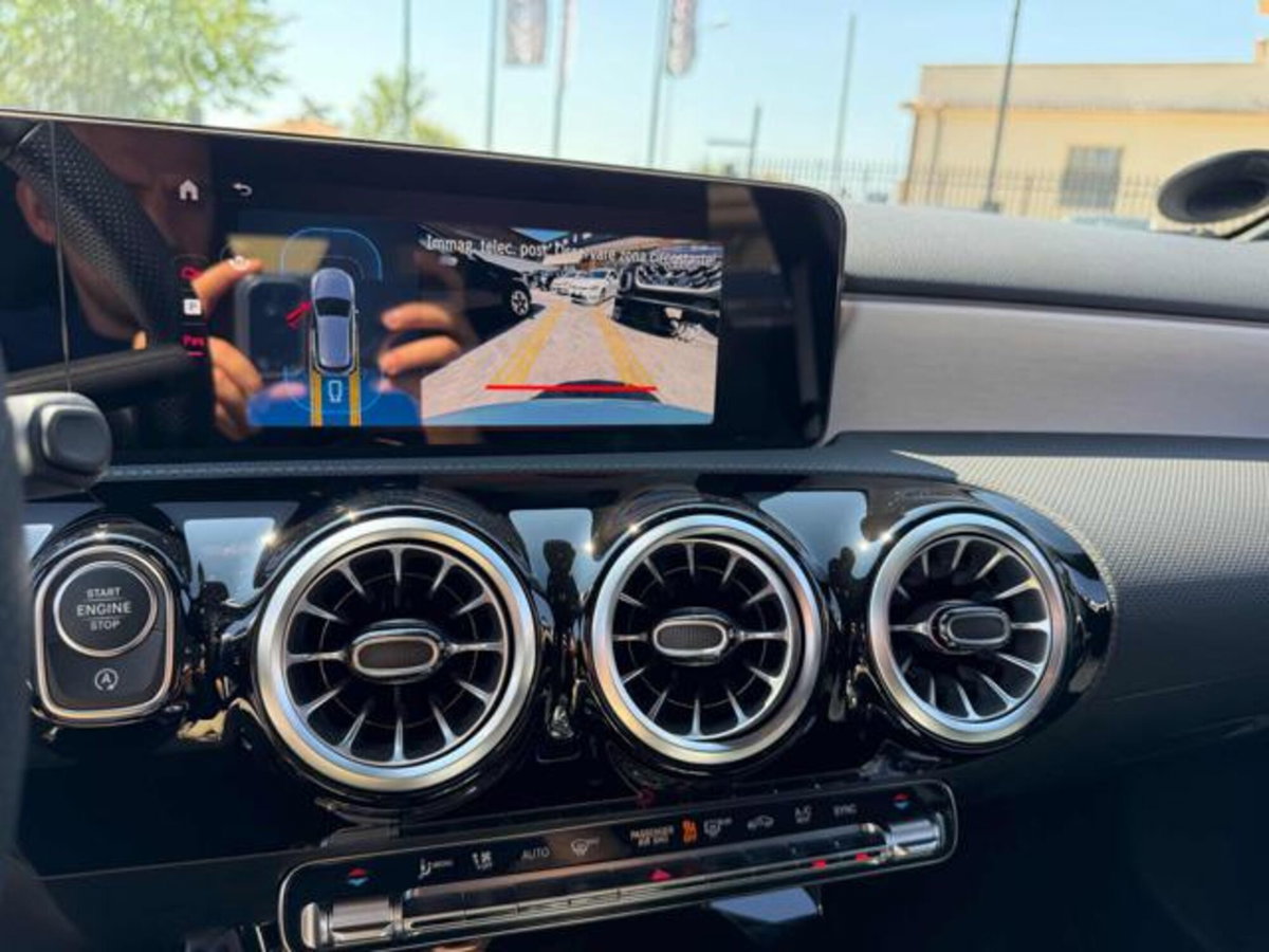Mercedes-Benz Classe A 200 d AMG Line Premium Plus auto (15)