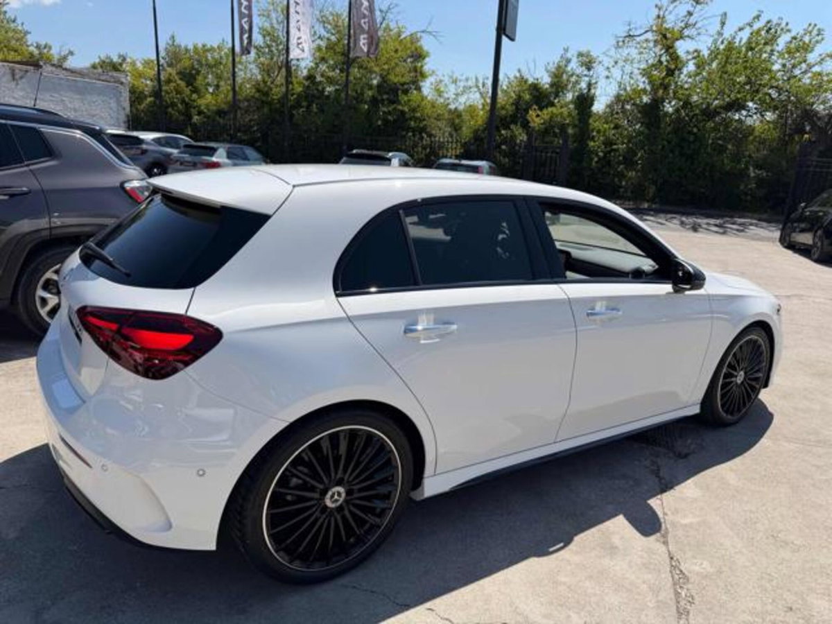 Mercedes-Benz Classe A 200 d AMG Line Premium Plus auto (4)
