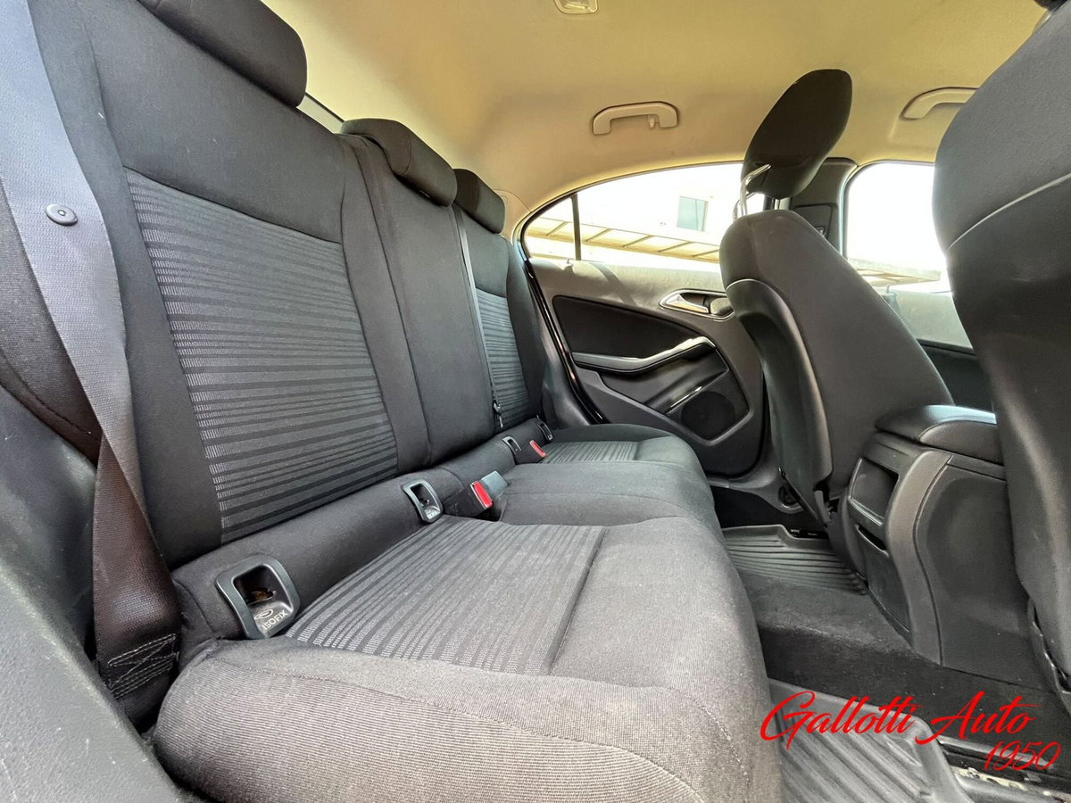Mercedes-Benz Classe A 220 d Automatic Executive (14)