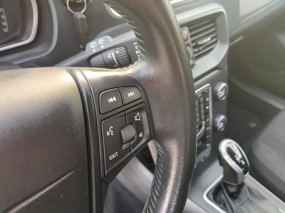 Volvo V40 D2 Geartronic Momentum (12)