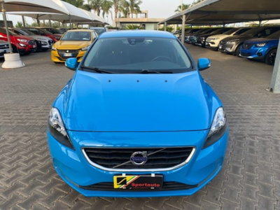 Volvo V40 D2 Geartronic Momentum (17)