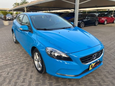 Volvo V40 D2 Geartronic Momentum (20)