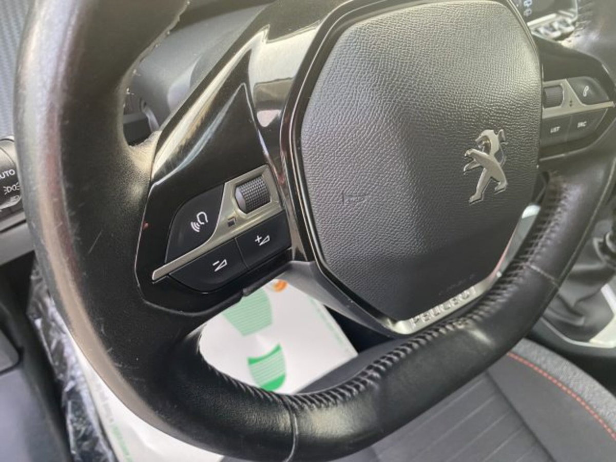 Peugeot 208 1.2 puretech Active s&s 100cv (10)