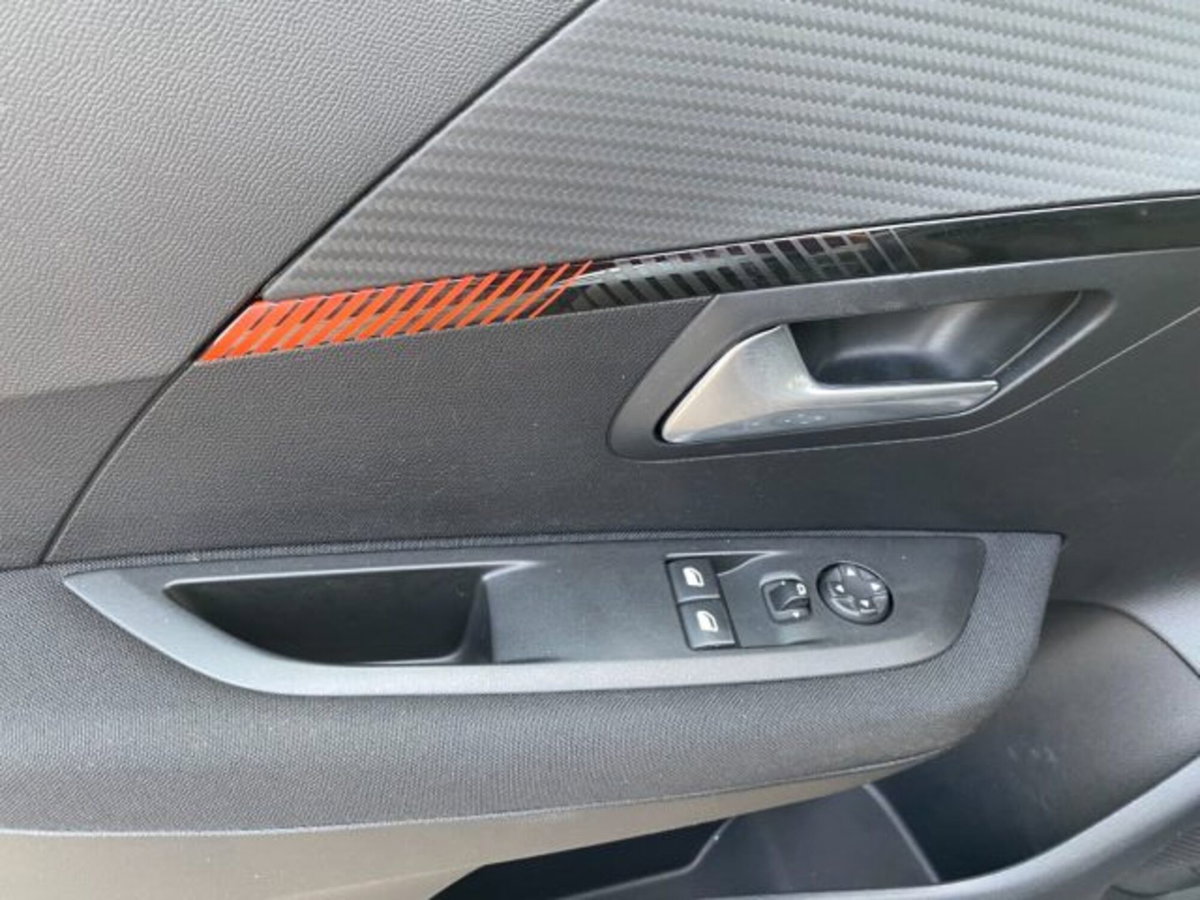 Peugeot 208 1.2 puretech Active s&s 100cv (15)