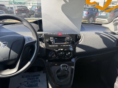 Lancia Ypsilon 1.0 FireFly 5 porte S&S Hybrid Ecochic Silver (10)