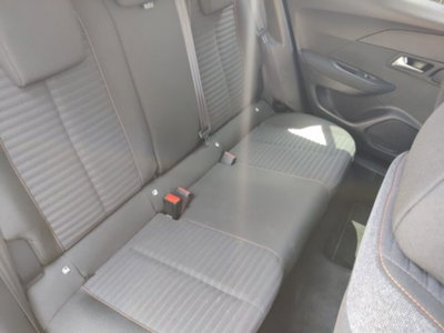 Peugeot 2008 PureTech 100 S&S Active Pack (18)