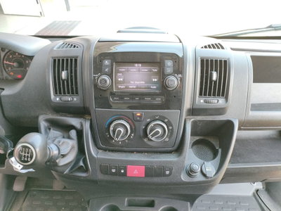 Peugeot Boxer Furgone 335 2.2 BlueHDi 165 S&S PLM-TM-DC Furgone (10)