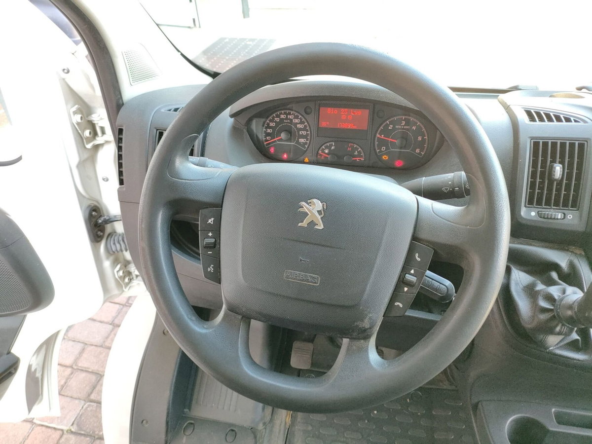 Peugeot Boxer Furgone 335 2.2 BlueHDi 165 S&S PLM-TM-DC Furgone (11)