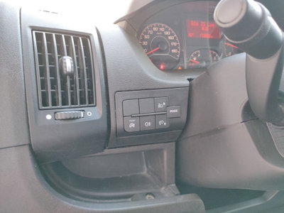 Peugeot Boxer Furgone 335 2.2 BlueHDi 165 S&S PLM-TM-DC Furgone (16)