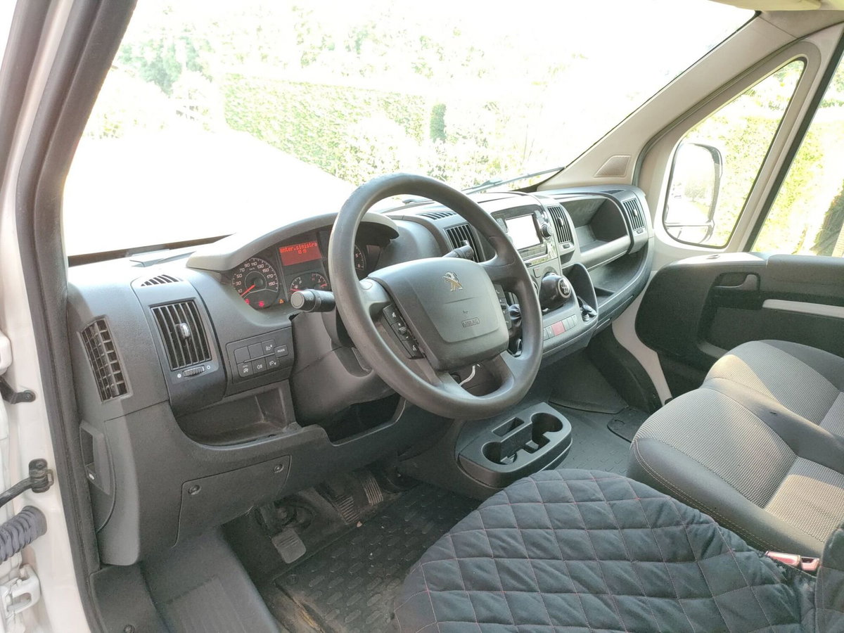 Peugeot Boxer Furgone 335 2.2 BlueHDi 165 S&S PLM-TM-DC Furgone (7)