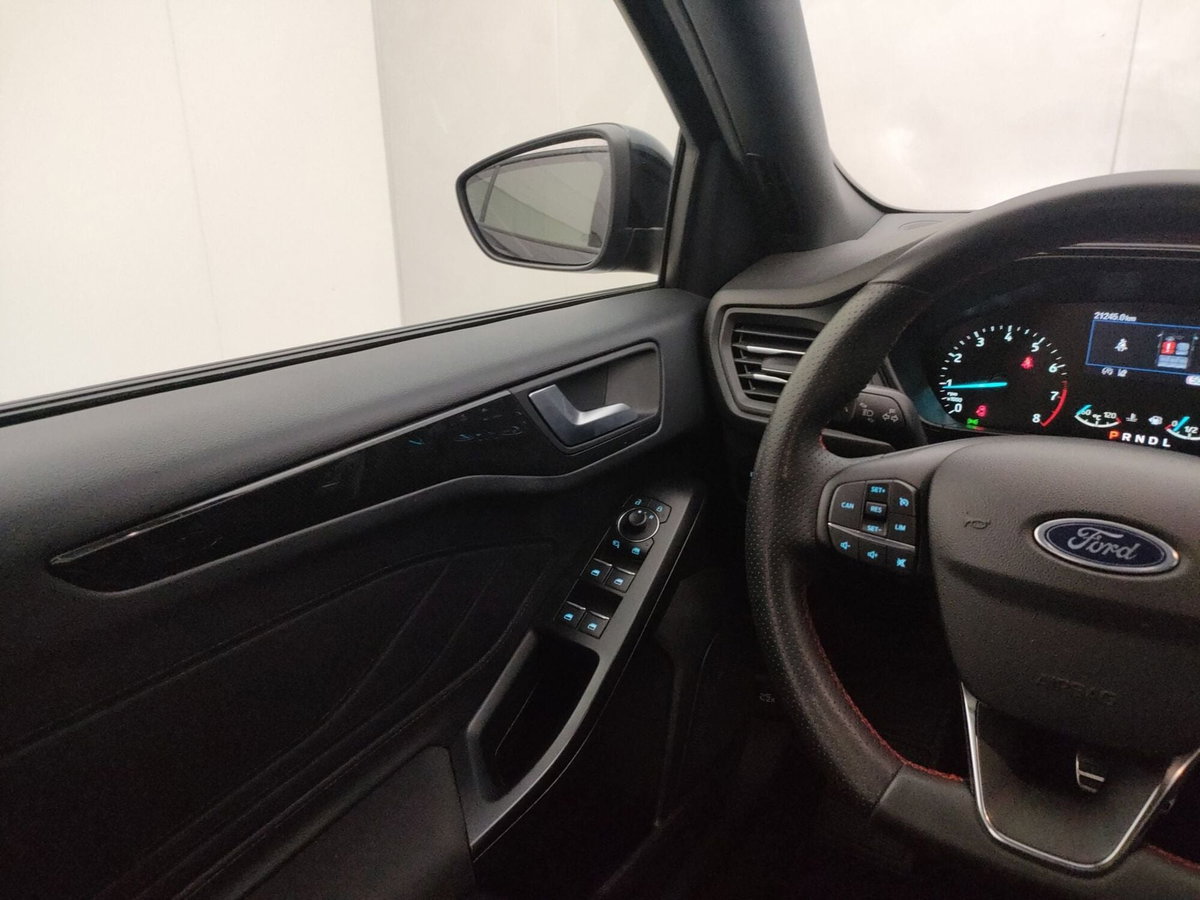 Ford Focus 1.0t ecoboost h ST-Line X 155cv powershift (15)