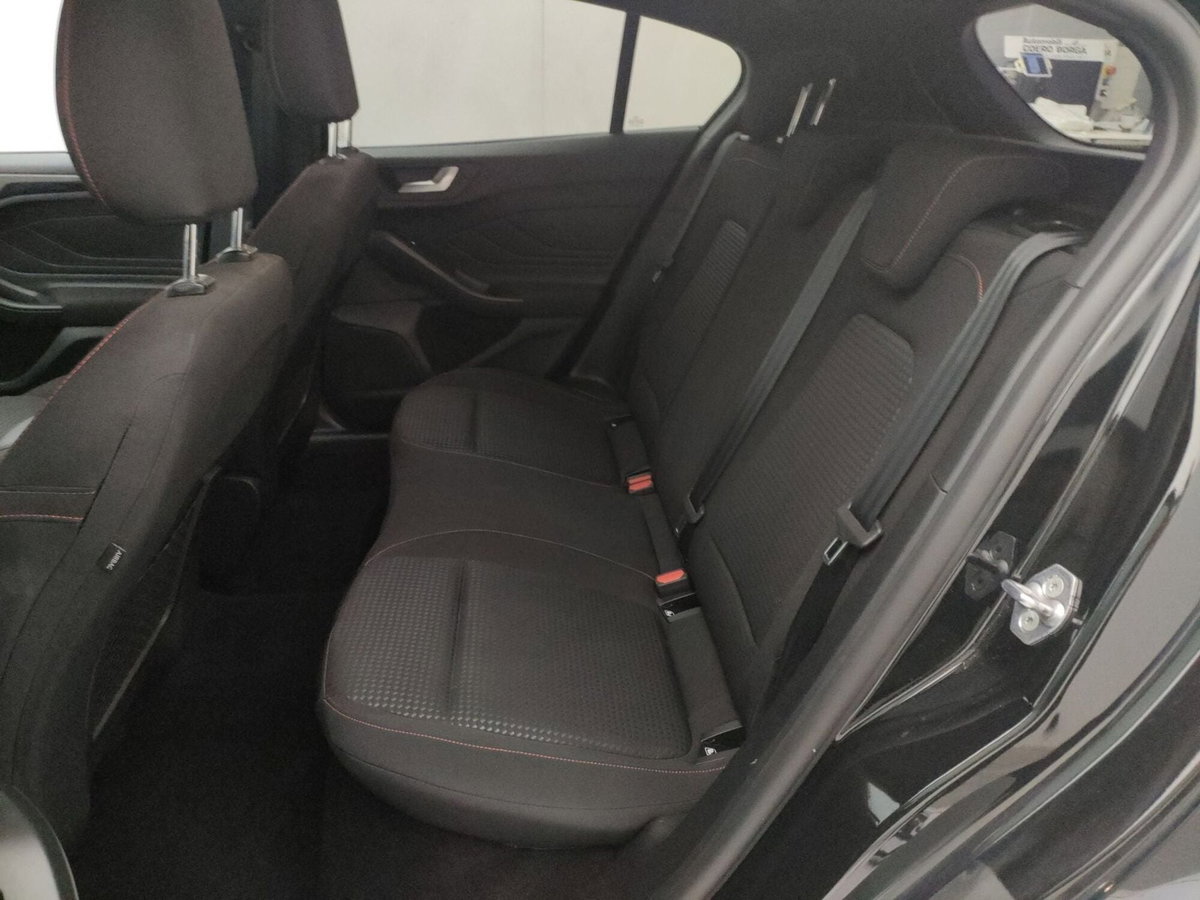 Ford Focus 1.0t ecoboost h ST-Line X 155cv powershift (8)