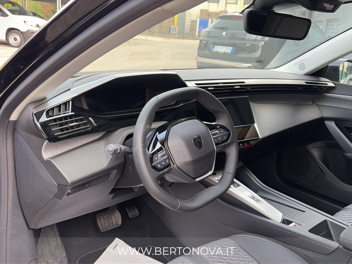 Peugeot 308 BlueHDi 130 S&S EAT8 Allure Pack (11)