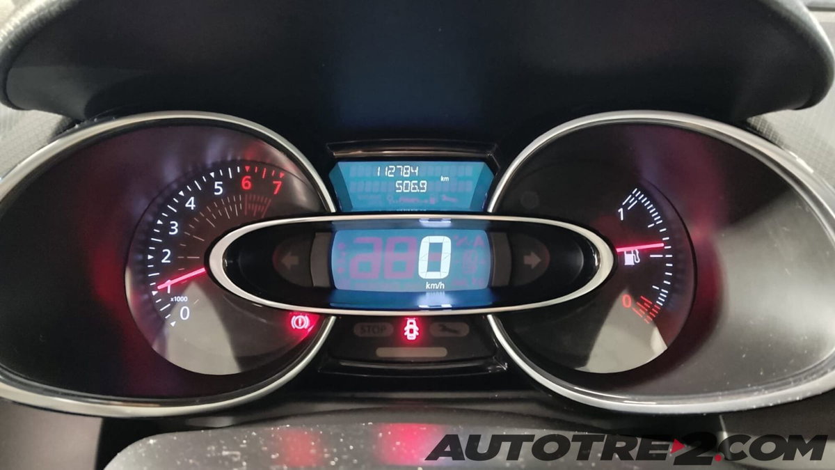 Renault Clio TCe 12V 90 CV GPL 5 porte Moschino Zen (11)