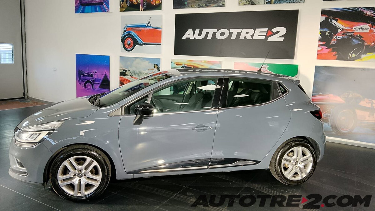 Renault Clio TCe 12V 90 CV GPL 5 porte Moschino Zen (18)
