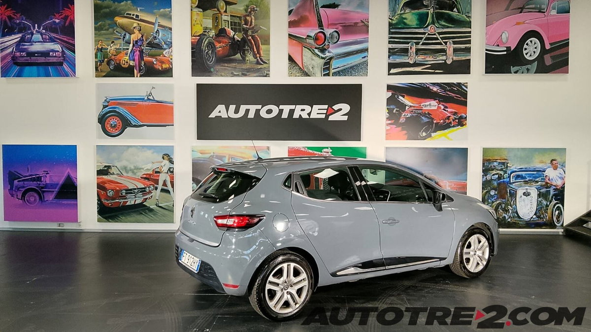 Renault Clio TCe 12V 90 CV GPL 5 porte Moschino Zen (6)
