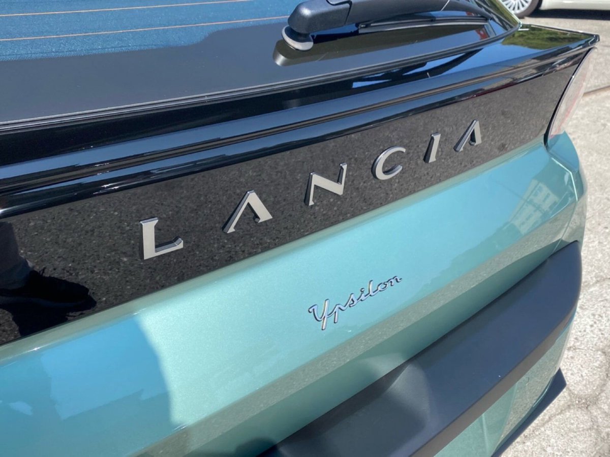Lancia Ypsilon 100 (14)