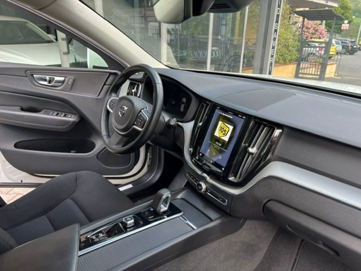 Volvo XC60 B4 automatico Core (12)