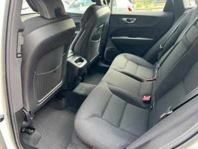 Volvo XC60 B4 automatico Core (13)