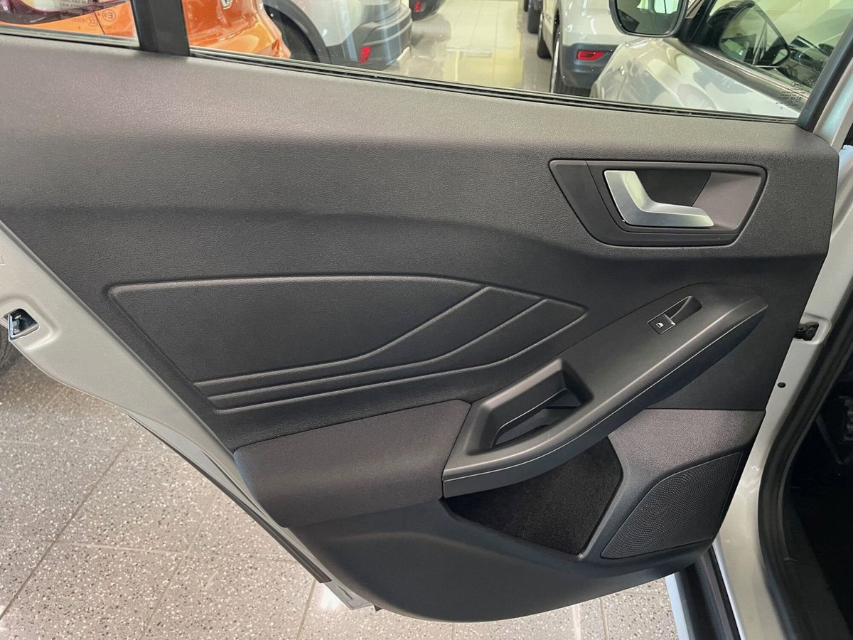 Ford Focus Station Wagon 1.0 EcoBoost Hybrid 125 CV SW Active (10)