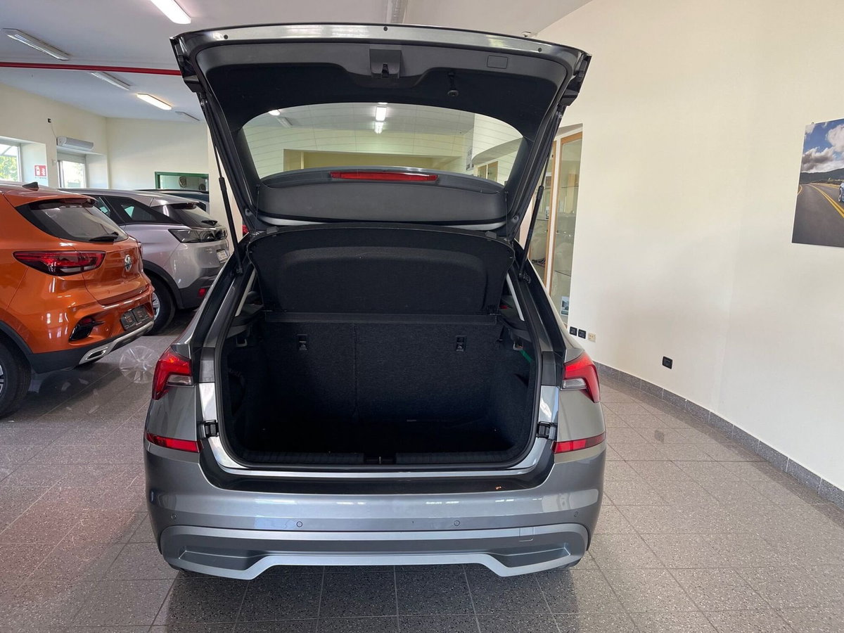 Skoda Kamiq 1.0 TSI Style (9)