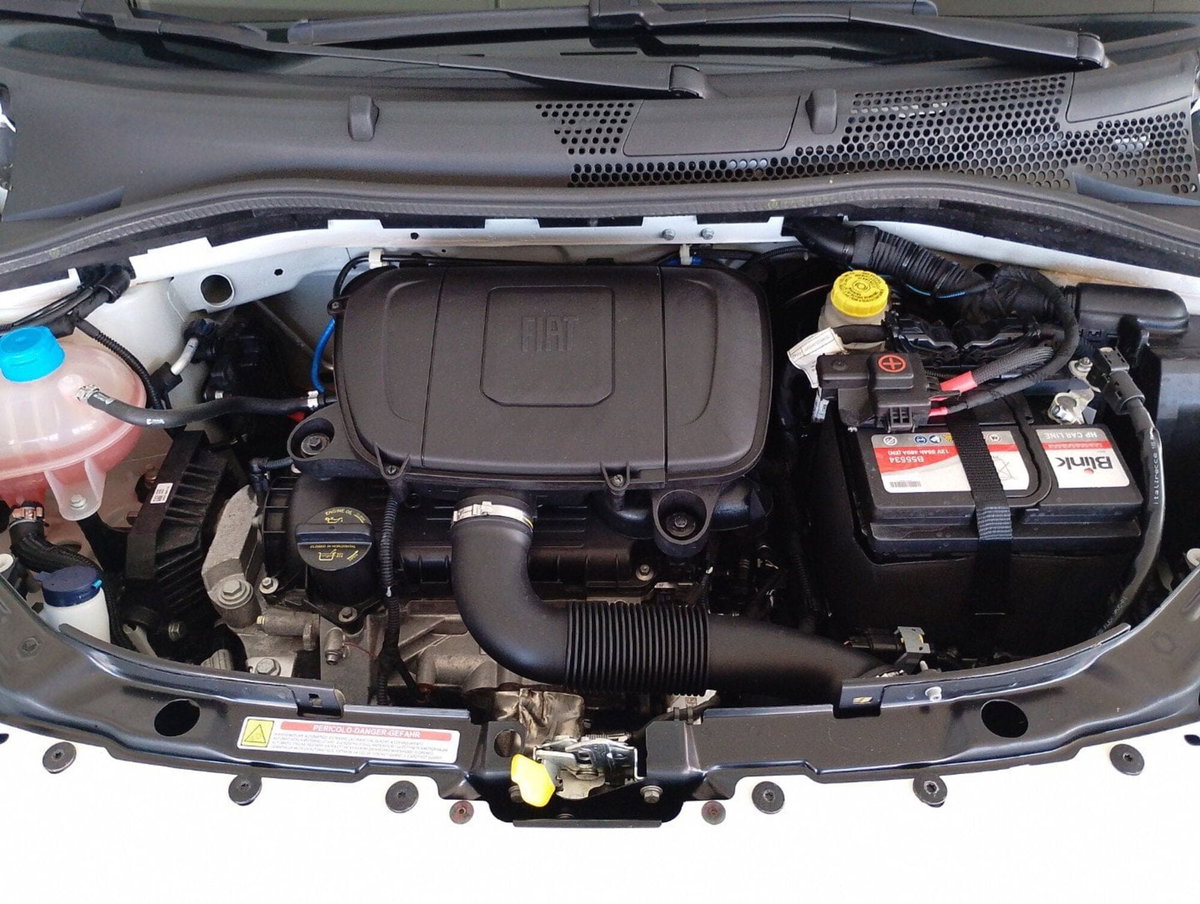 Fiat 500 1.0 Hybrid Red (12)