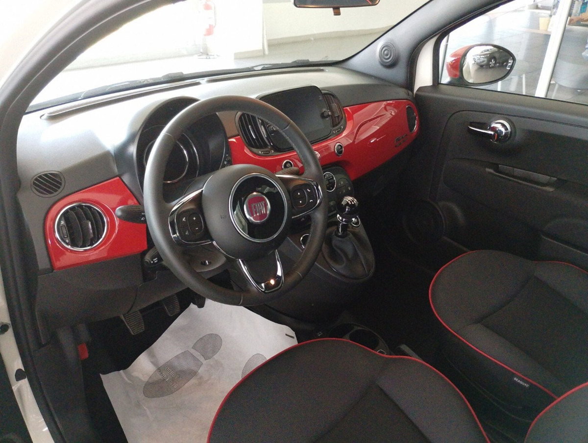 Fiat 500 1.0 Hybrid Red (14)