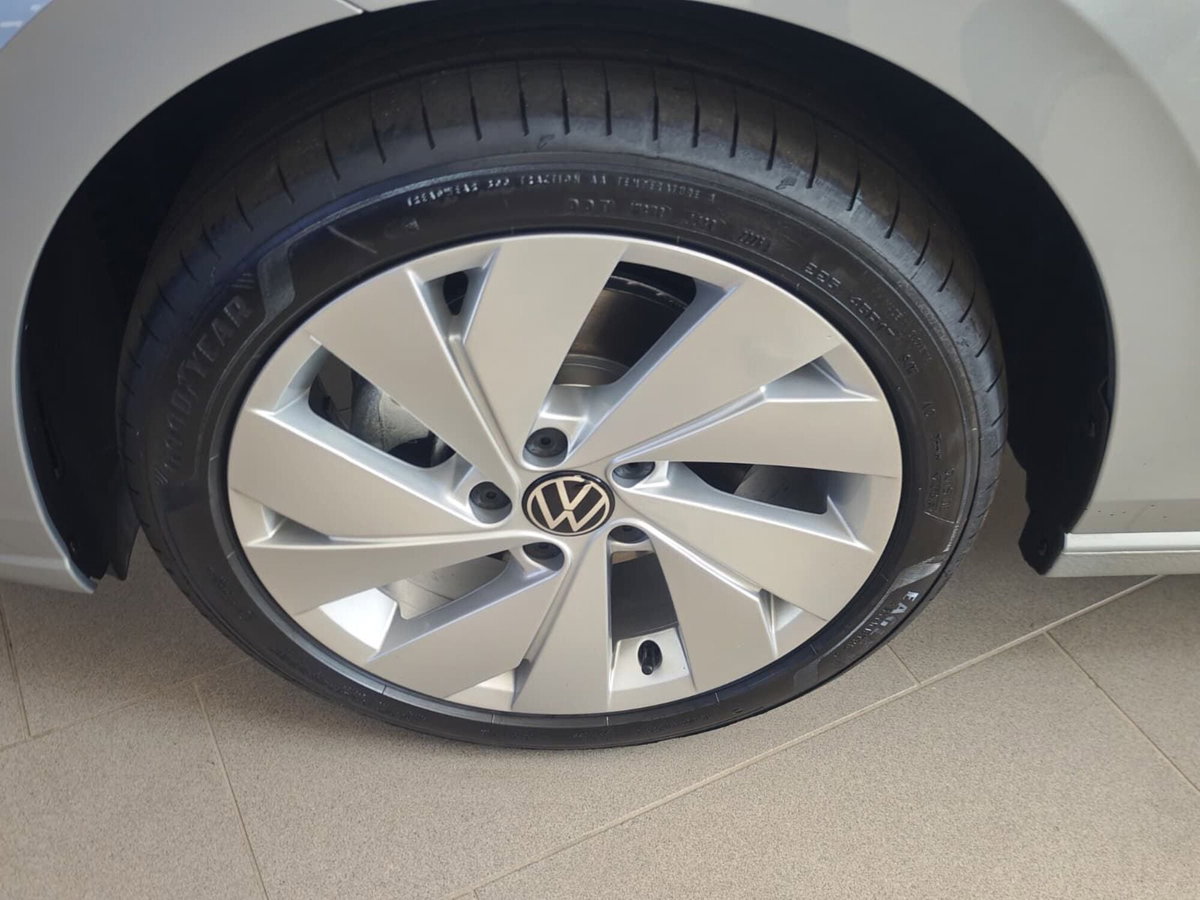 Volkswagen Golf 2.0 TDI SCR Life (4)