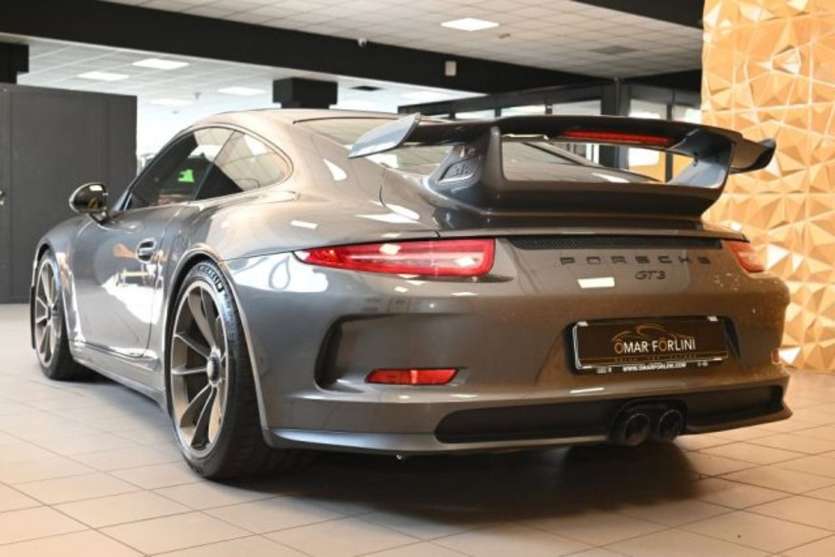 Porsche 911 Coupé 3.8 GT3 (3)