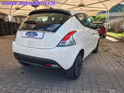 Lancia Ypsilon 1.0 FireFly 5 porte S&S Hybrid Ecochic Silver (8)