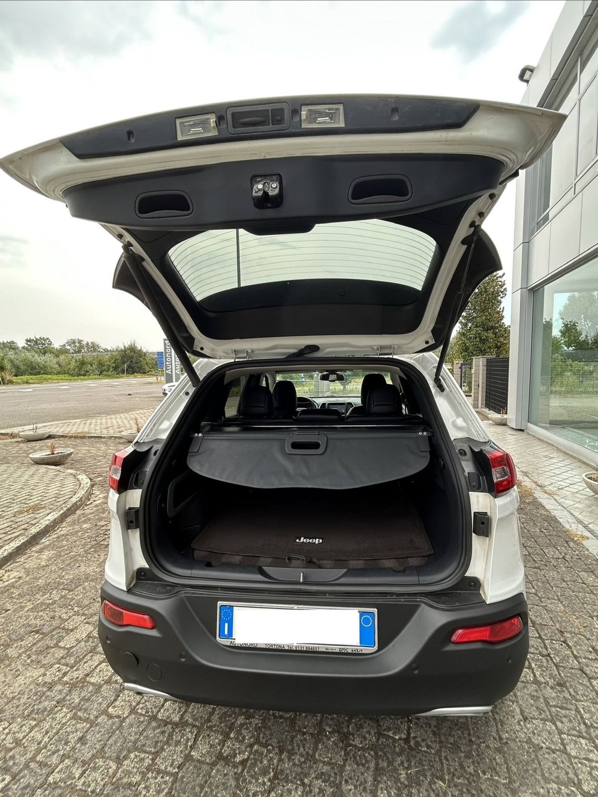 Jeep Cherokee 2.2 Mjt II 4WD Active Drive I Limited (5)