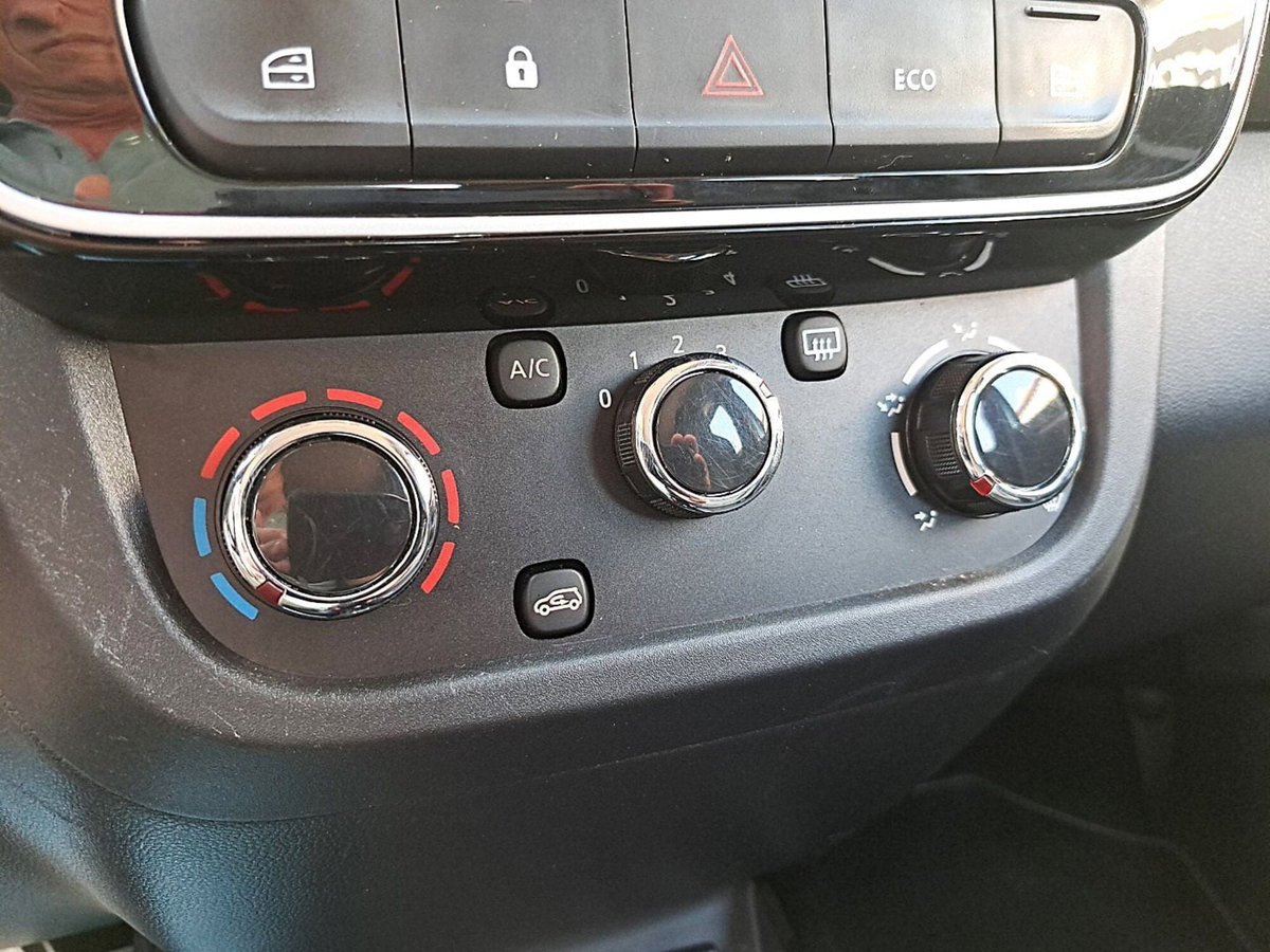 Dacia Spring Essential Electric 45 (17)