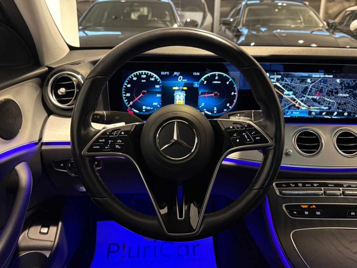 Mercedes-Benz Classe E 220 d Auto Sport (10)