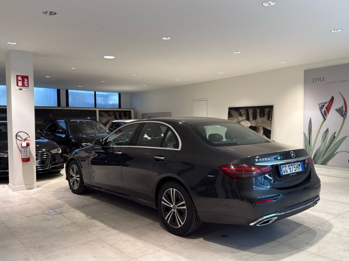 Mercedes-Benz Classe E 220 d Auto Sport (7)