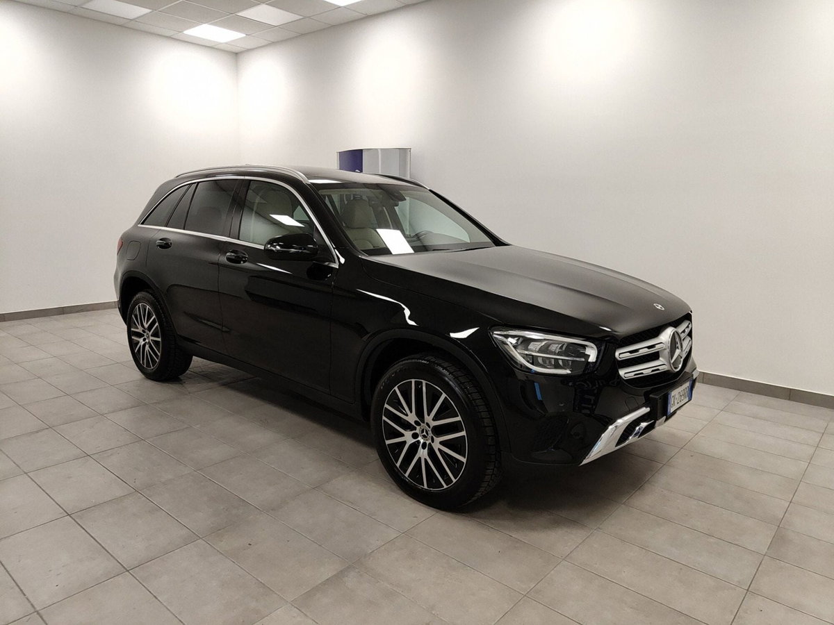 Mercedes-Benz GLC SUV 300 de 4Matic Plug-in hybrid Sport (2)